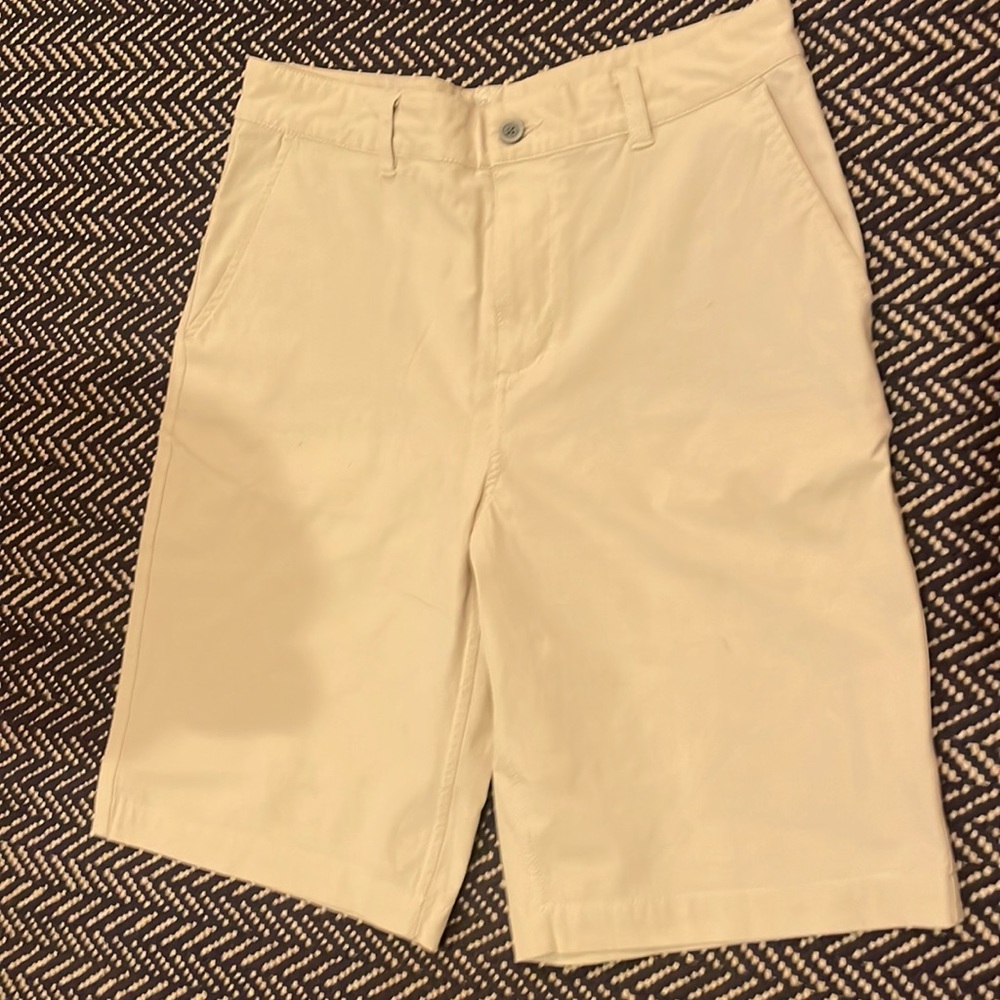 Southern Tide boys performance shorts size 16